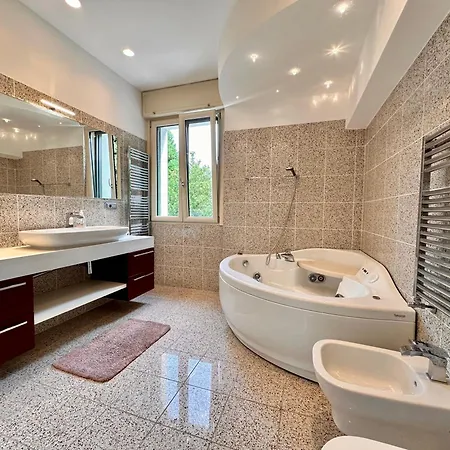 Riflesso Villa *